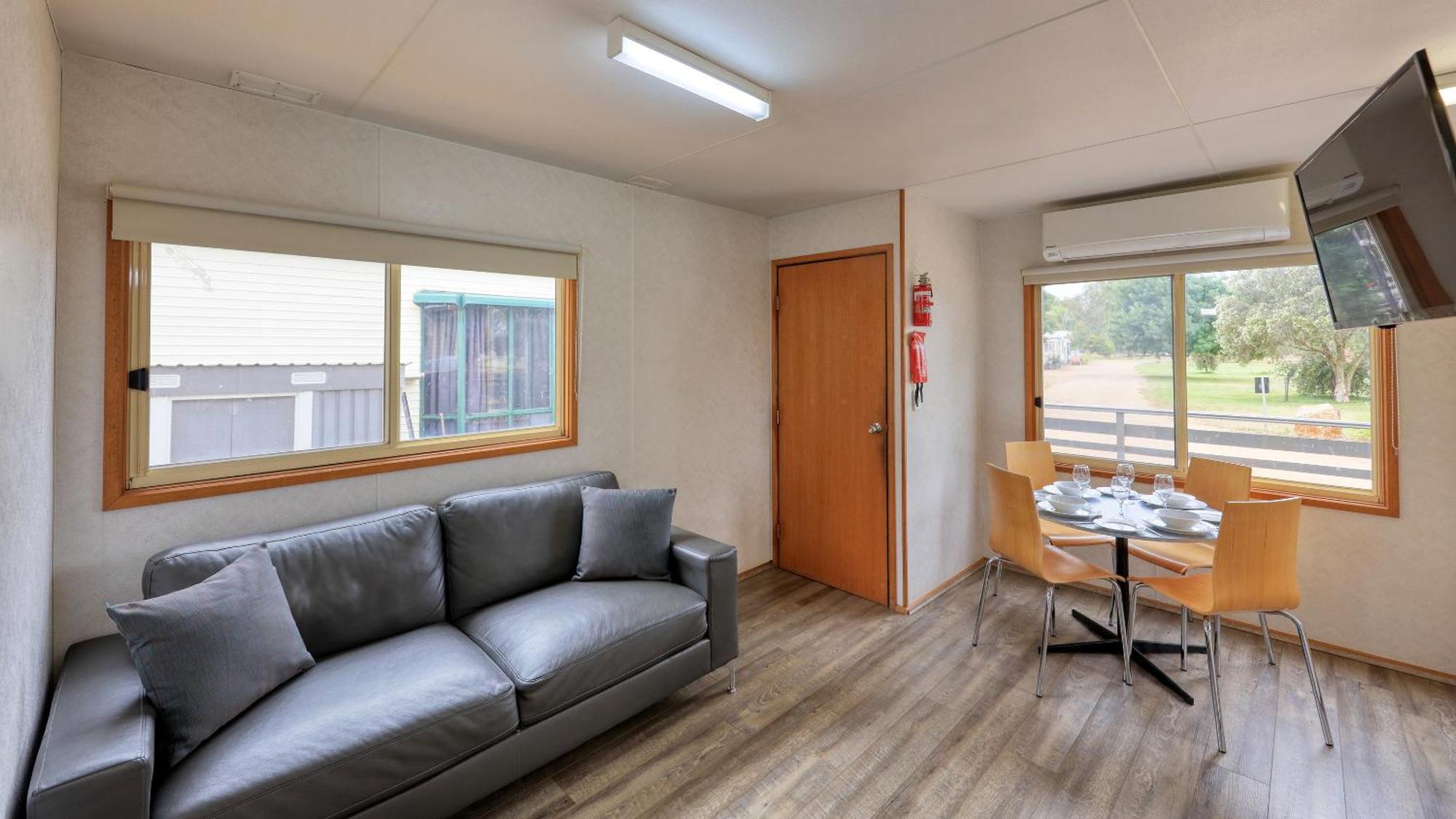 Yarrawonga Riverlands Tourist Park Номер фото