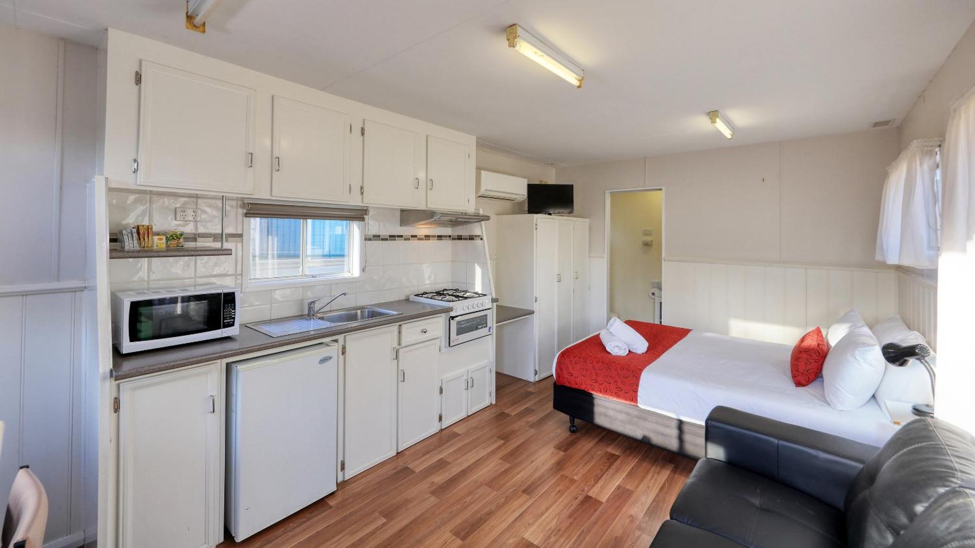Yarrawonga Riverlands Tourist Park Номер фото