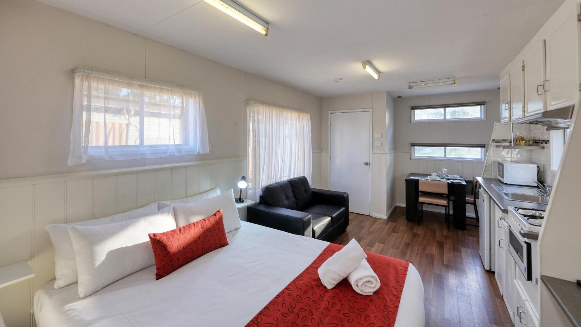 Yarrawonga Riverlands Tourist Park Номер фото