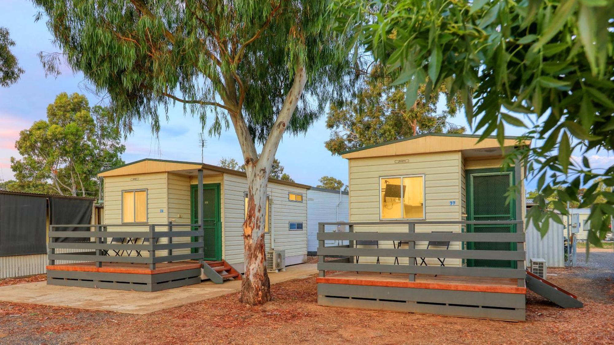 Yarrawonga Riverlands Tourist Park Екстер'єр фото