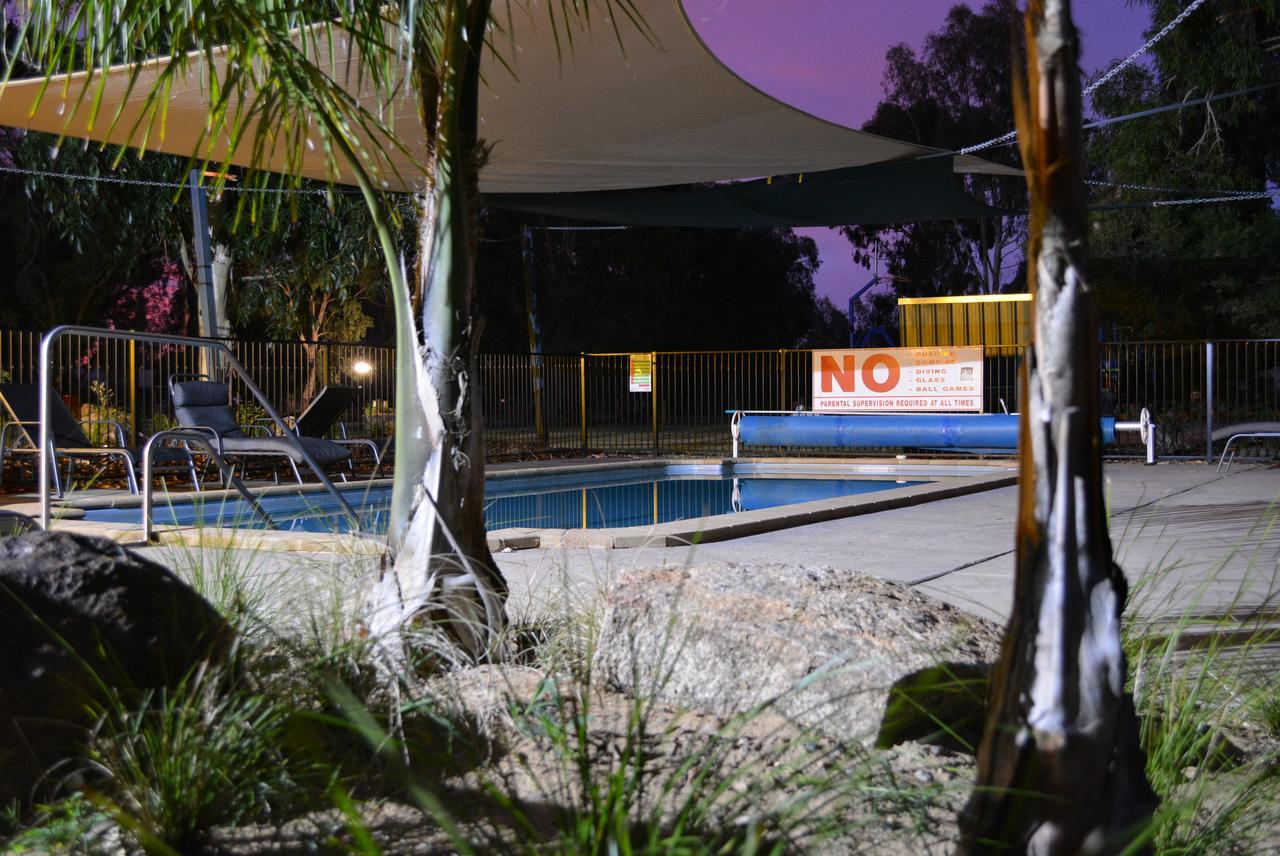 Yarrawonga Riverlands Tourist Park Екстер'єр фото